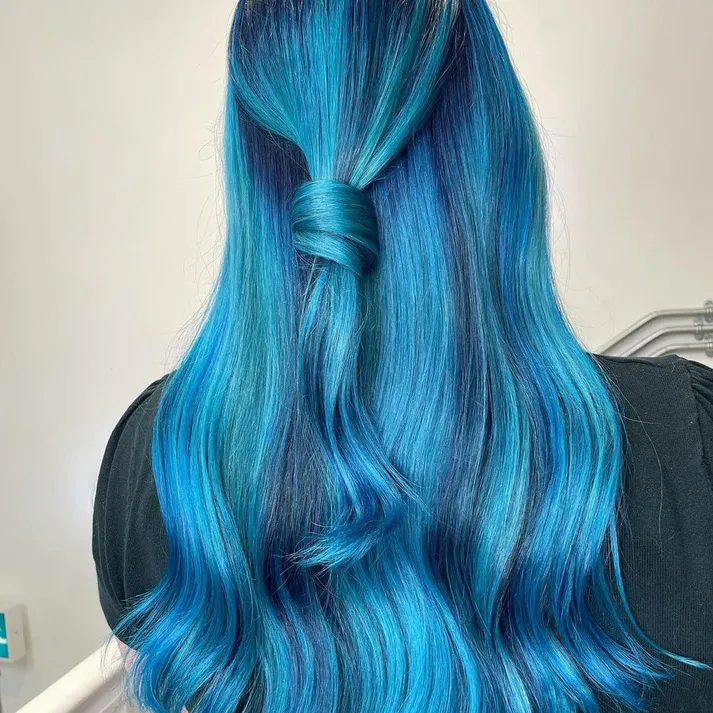 צבע שיער קאפרי בלו Capri Blue